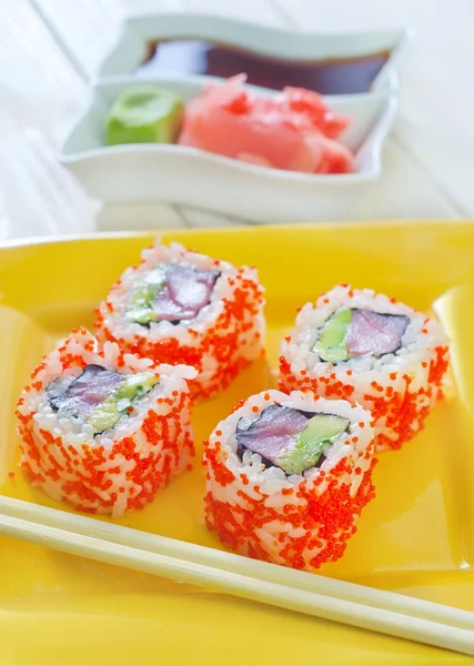 Sushi sur une assiette — Photo