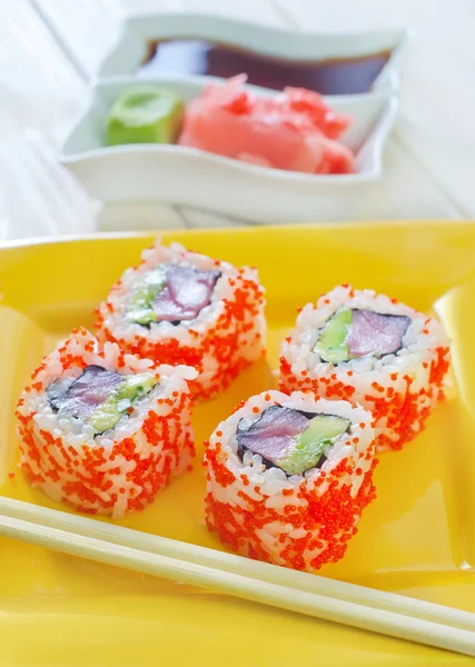 Sushi di piring — Stok Foto