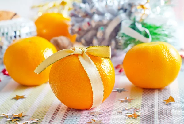 Mandarins em uma mesa — Fotografia de Stock