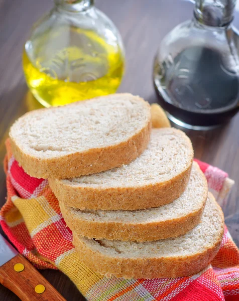 Bread on a towel — Stock Photo, Image