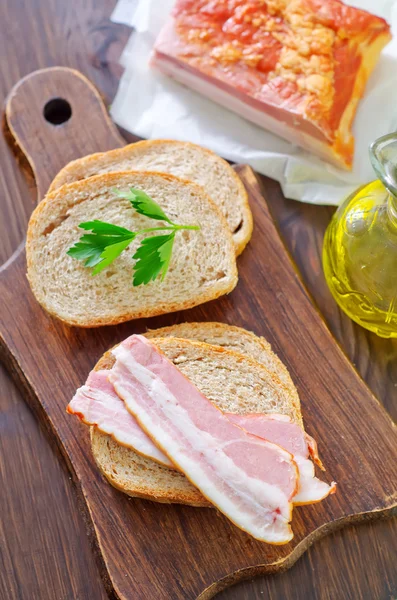 Bread with bacon — Stock Photo, Image