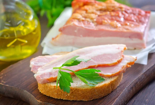 Bread with bacon — Stock Photo, Image