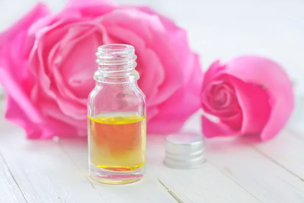 Óleo de aroma em garrafa — Fotografia de Stock