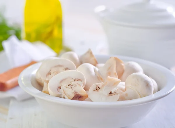 Mushrooms in a bowl — Stock Photo, Image