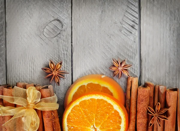 Oranges and spices — Stock Photo, Image