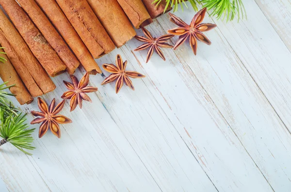 Cinnamon and anise — Stock Photo, Image