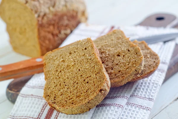 Frisches Brot — Stockfoto