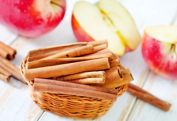 Manzanas y canela — Foto de Stock