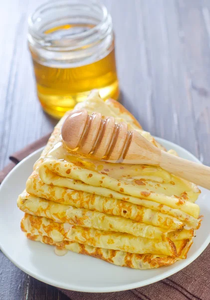 Panqueques con miel — Foto de Stock