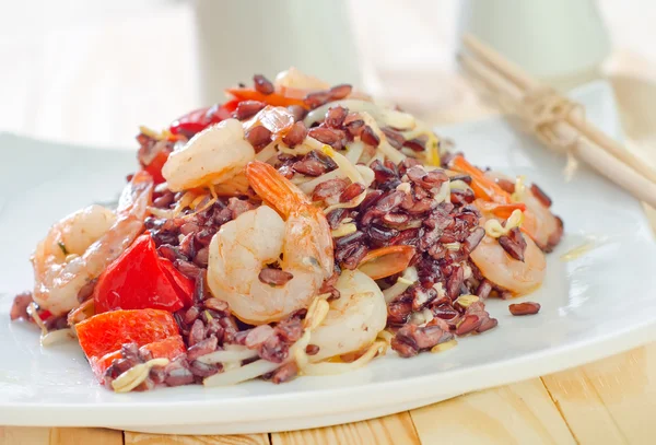 Fried rice with shrimps — Stock Photo, Image