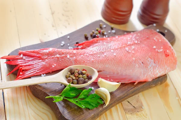 Raw fish — Stock Photo, Image