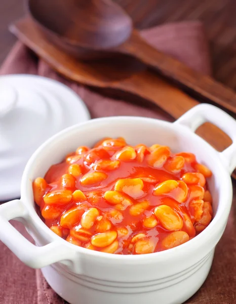 Judías blancas con salsa de tomate —  Fotos de Stock