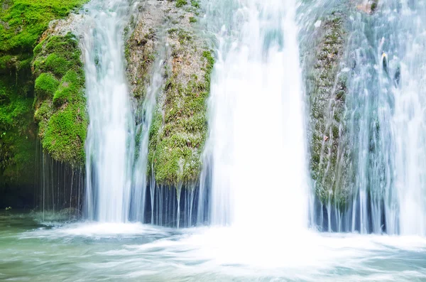 Beautiful waterfall — Stock Photo, Image