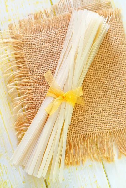 Raw rice noodles — Stock Photo, Image