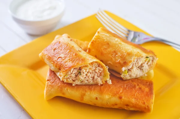 Pancakes with meat — Stock Photo, Image