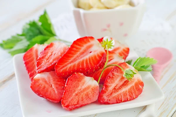 Banana and strawberry — Stock Photo, Image