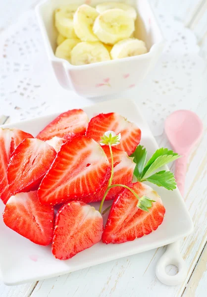 Banana and strawberry — Stock Photo, Image