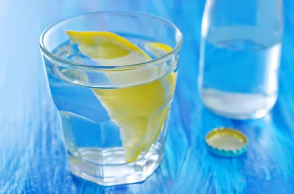 Water with lemons — Stock Photo, Image