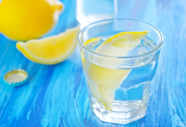 Water with lemons — Stock Photo, Image