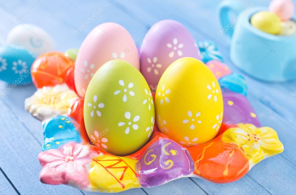 easter eggs on   beautiful stand &mdash