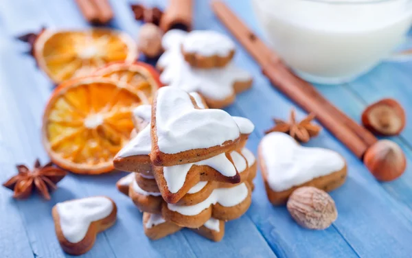 Koekjes op tafel — Stockfoto