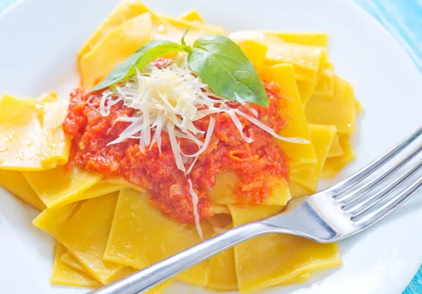 Pasta with sauce — Stock Photo, Image