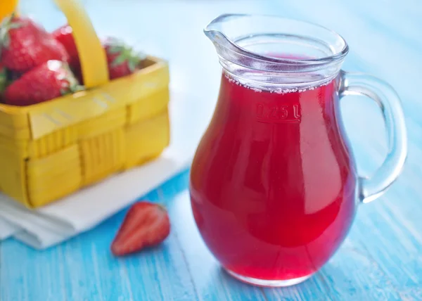 Erdbeersaft — Stockfoto