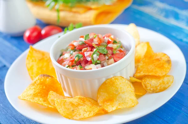 Nachos with salsa — Stock Photo, Image