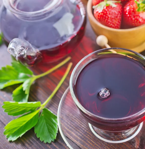 Strawberry tea — Stock Photo, Image