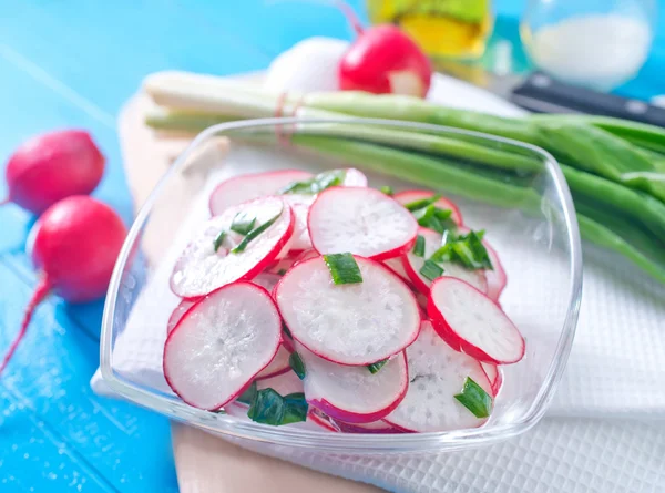 Salad with radish — Stock Photo, Image