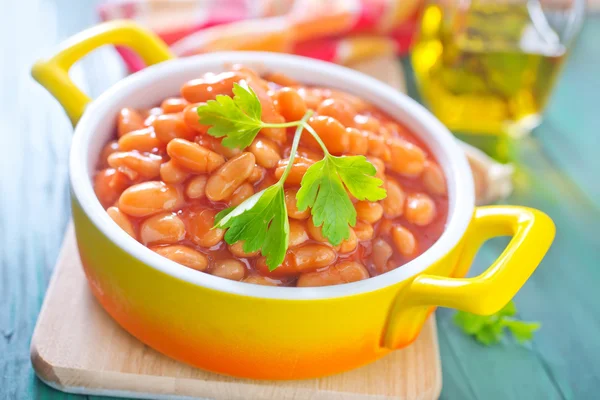 Bohnen mit Tomatensauce — Stockfoto