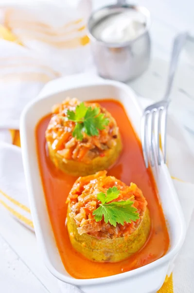 Marrow stuffed with meat and rice — Stock Photo, Image
