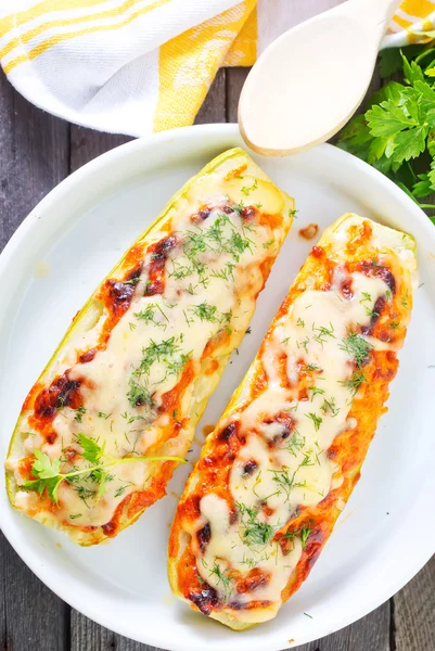 Marrow stuffed with cheese and meat — Stock Photo, Image