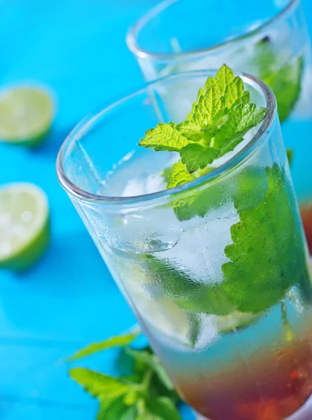 Mojito em óculos — Fotografia de Stock