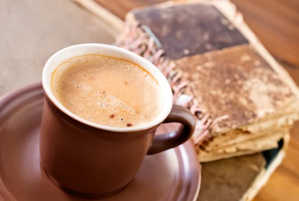 Café y libro — Foto de Stock