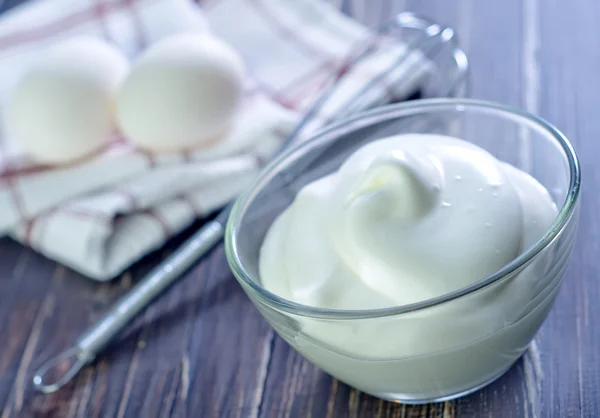 Eggs with cream — Stock Photo, Image