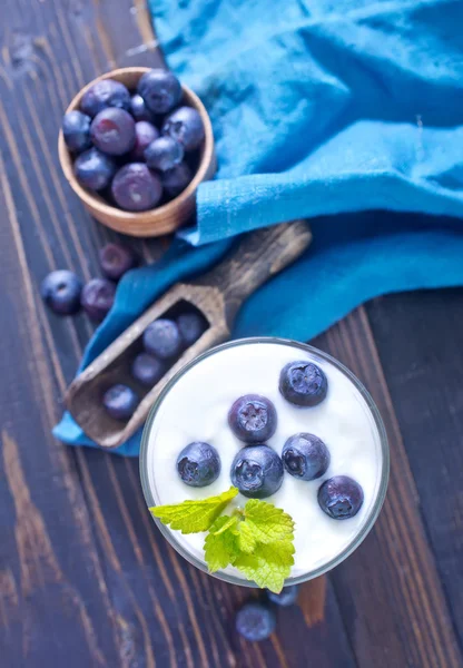 Yogurt with blueberries