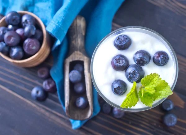 Jogurt s borůvkami — Stock fotografie