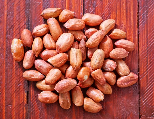 Cacahuetes en la mesa — Foto de Stock