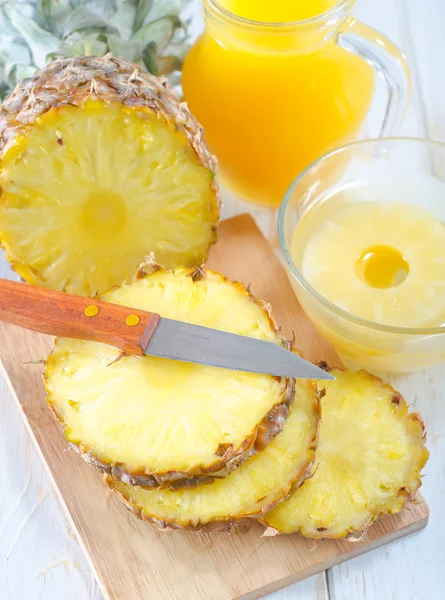 Slised ananas — Stockfoto