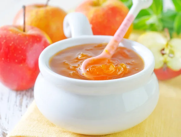 Marmelade und Äpfel — Stockfoto