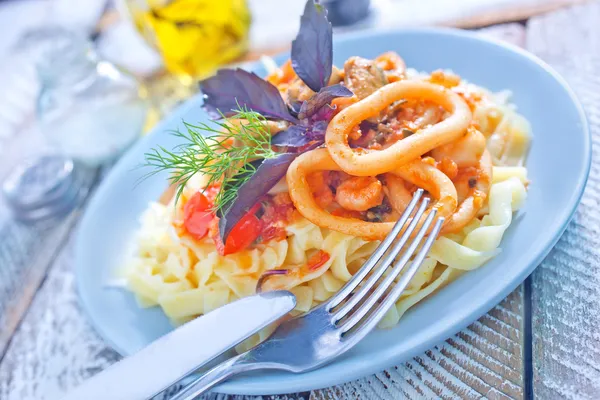 Pasta with seafood — Stock Photo, Image