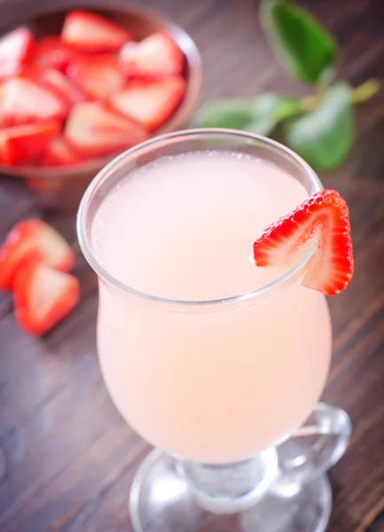 Cocktail aux fraises — Photo