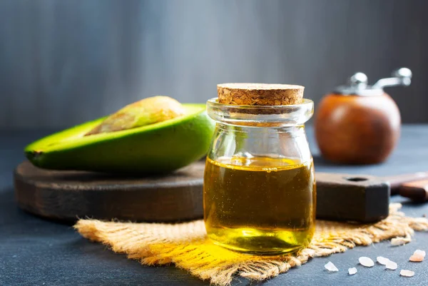 Fresh Avokado Green Avocado Oil Bottle — Stock Photo, Image