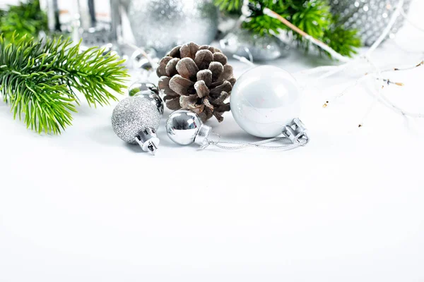 Hermosas Bolas Navidad Colgando Ramas Graaaen —  Fotos de Stock