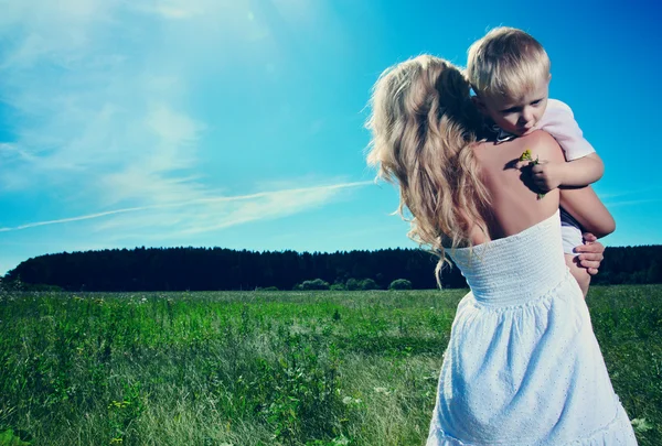 Mother and son outdoor — Stock Photo, Image