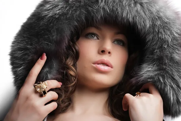 Moda e maquiagem de inverno — Fotografia de Stock