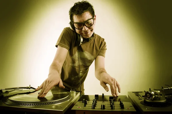 Dj jogar — Fotografia de Stock