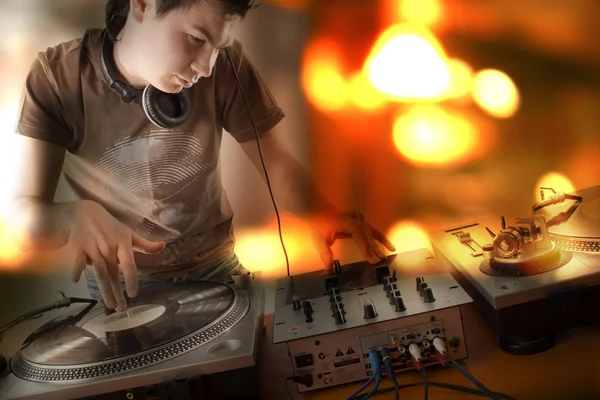 Dj playing at the concert — Stock Photo, Image