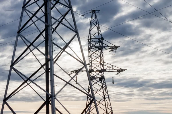 Torres de transmissão de electricidade — Fotografia de Stock